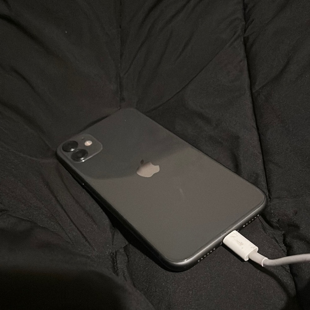 Apple iPhone Black